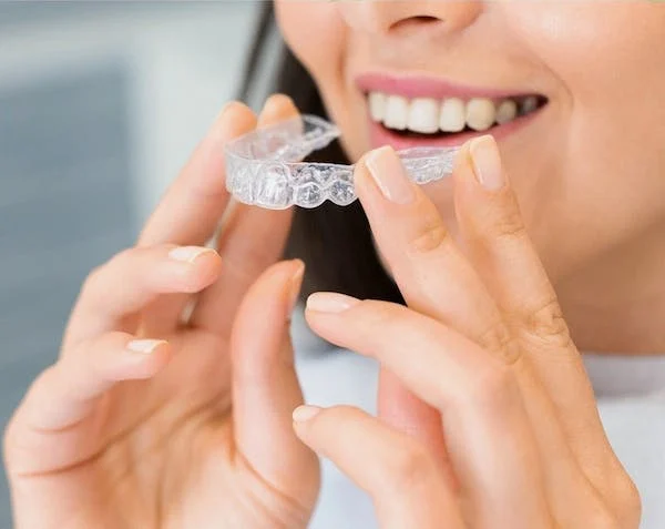 Straighten Your Teeth With Clear Dental Aligners